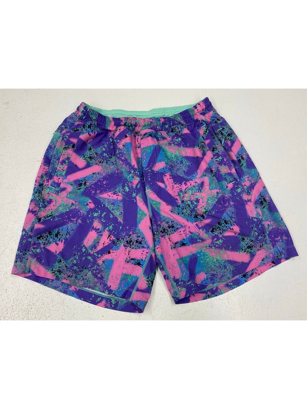 Men Birddogs Baysiders 7" Inseam abstract graphic lined performance shorts L